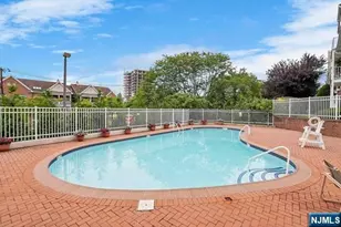 400 Crown Ct 561, Edgewater, NJ 07020 - Photo 20