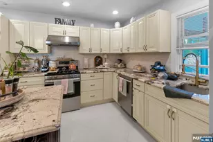 134 Pine, Bogota, NJ 07603 - Photo 8