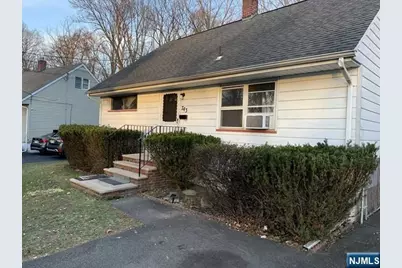 743 Newcomb Road, Ridgewood, NJ 07450 - Photo 2