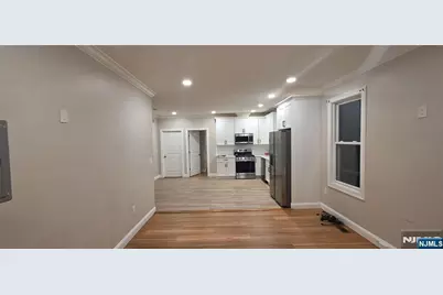 115 Wallington Avenue 2 #2, Wallington, NJ 07057 - Photo 2