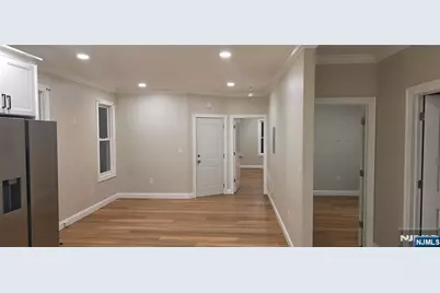 115 Wallington Avenue 2 #2, Wallington, NJ 07057 - Photo 4