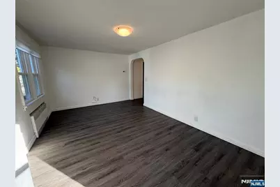 165 Oak Grove Avenue, Hasbrouck Heights, NJ 07604 - Photo 24