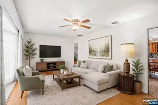 380 Howard St, Washington Township, NJ 07676 - Photo 4