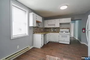 600 N 6th, Newark, NJ 07107 - Photo 6