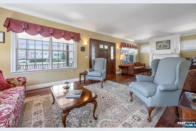 133 N Pleasant Avenue, Ridgewood, NJ 07450 - Photo 10