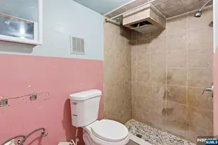 318 Ellery Ave, Newark, NJ 07106 - Photo 30