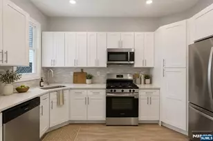 327 S Orange Ave 1, Newark, NJ 07103 - Photo 4