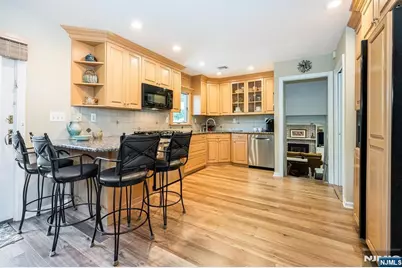 107 Gaynor Place, Glen Rock, NJ 07452 - Photo 8