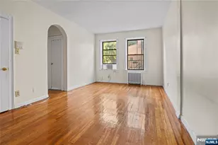 821 Bergen B5, Jersey City, NJ 07306 - Photo 4