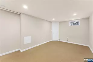 186 10th Ave, Hawthorne, NJ 07506 - Photo 16