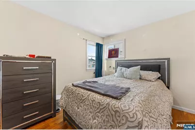 186 10th Avenue, Hawthorne, NJ 07506 - Photo 12