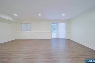 2 Candlewood Dr, Old Tappan, NJ 07675 - Photo 32