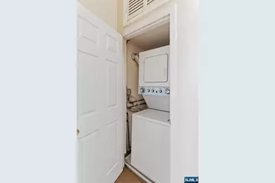 39-45 Bruen 4 #4, Newark, NJ 07105 - Photo 20