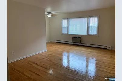 60 Columbia Avenue 5 #5, Dumont, NJ 07628 - Photo 8