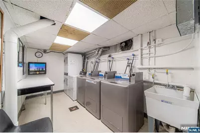 1565 Center Avenue 3D #3D, Fort Lee, NJ 07024 - Photo 26