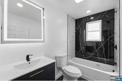 31 Saint Moritz Place, Wayne, NJ 07470 - Photo 14