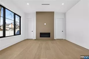 395 Hickory Ave, Paramus, NJ 07652 - Photo 4