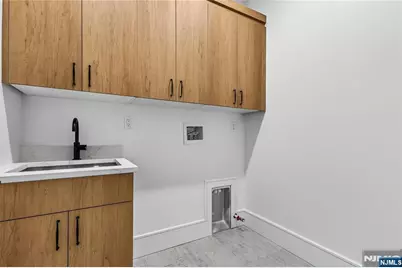 395 Hickory Avenue, Paramus, NJ 07652 - Photo 34