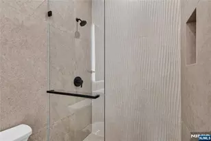 395 Hickory Ave, Paramus, NJ 07652 - Photo 30