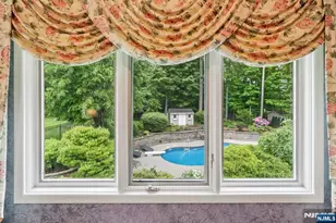 128 Rutherford Rd, Mahwah, NJ 07430 - Photo 18