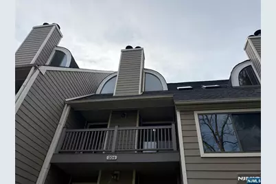 204 River Renaissance B04 #B04, East Rutherford, NJ 07073 - Photo 2