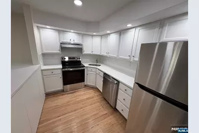 204 River Renaissance B04 #B04, East Rutherford, NJ 07073 - Photo 4