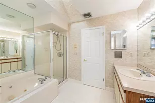 141 Wedgewood Dr 18, Woodland Park, NJ 07424 - Photo 12