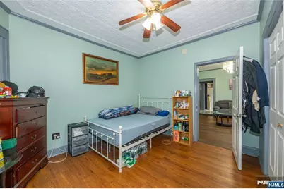 129 Howard Avenue, Passaic, NJ 07055 - Photo 16