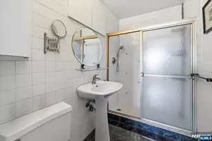 2000 Linwood Ave 6C, Fort Lee, NJ 07024 - Photo 6