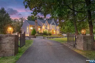 5 Williams Crest, Park Ridge, NJ 07656 - Photo 1