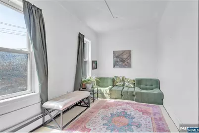 61 Victoria Avenue, Newark, NJ 07104 - Photo 8