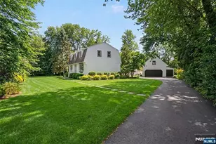 183 Wyckoff Ave, Wyckoff Township, NJ 07481 - Photo 2