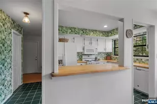 47 Manchester Ln A, West Milford, NJ 07480 - Photo 10