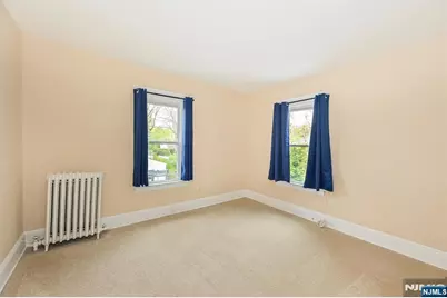 135 Cresskill Avenue, Dumont, NJ 07628 - Photo 18