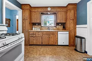 68 Ilford Ave, North Arlington, NJ 07031 - Photo 12