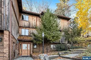 40 Ridge Road 1, Ridgewood, NJ 07450 - Photo 2