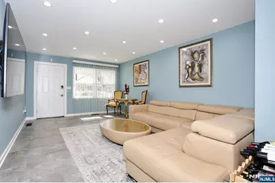 10 Chris Court, Fair Lawn, NJ 07410 - Photo 8