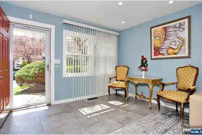 10 Chris Court, Fair Lawn, NJ 07410 - Photo 4