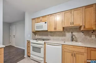 218 Orchard Park, Allendale, NJ 07401 - Photo 10