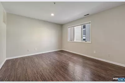 218 Orchard Park, Allendale, NJ 07401 - Photo 4