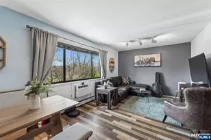 747 Riverside Ave 38, Lyndhurst Township, NJ 07071 - Photo 4