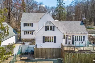 8 Stonehedge Ln, Andover, NJ 07821 - Photo 2