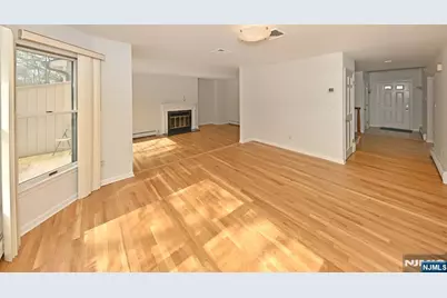 47 Bentley Drive, Franklin Lakes, NJ 07417 - Photo 10