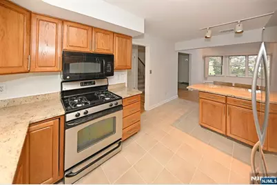 47 Bentley Drive, Franklin Lakes, NJ 07417 - Photo 6