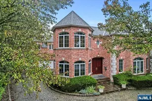 1 Euclid Rd, Fort Lee, NJ 07024 - Photo 2