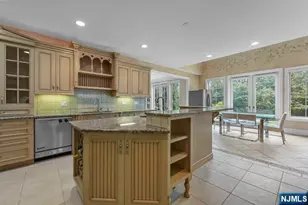 1 Euclid Rd, Fort Lee, NJ 07024 - Photo 12