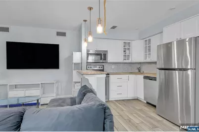 1003 Unicorn Way H1 #H1, Clifton, NJ 07011 - Photo 4