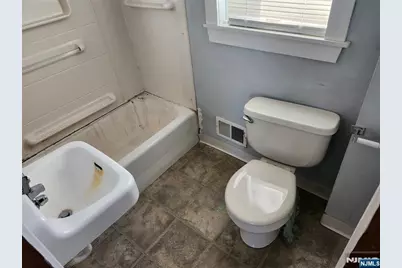 5 Locust Street, Wanaque, NJ 07420 - Photo 2