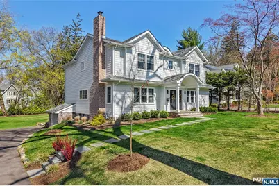 46 S Murray Avenue, Ridgewood, NJ 07450 - Photo 2