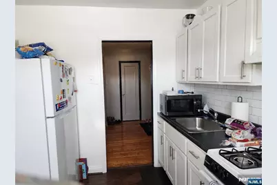 490 Beverly Road B6 #B6, Teaneck Township, NJ 07666 - Photo 8